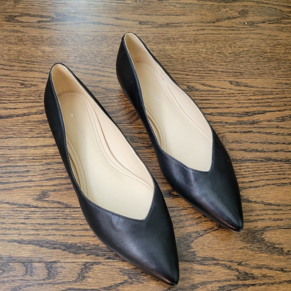 Marc Fisher Shoes - 🍒 Marc Fisher Black Pointed Flats